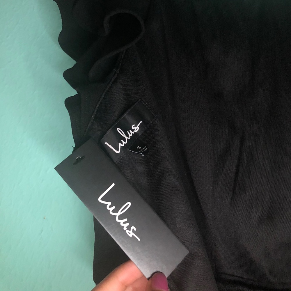Black Ruffle Bodycon Dress - Picture 4 of 4